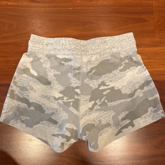 Nike Camouflage Sweat Shorts Size XS - Picture 2 of 3